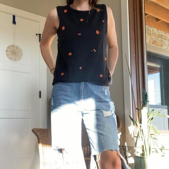 The coolest / most unique vintage 90s fall / autumnal spooky tank top 🔥 - Picture 5 of 5